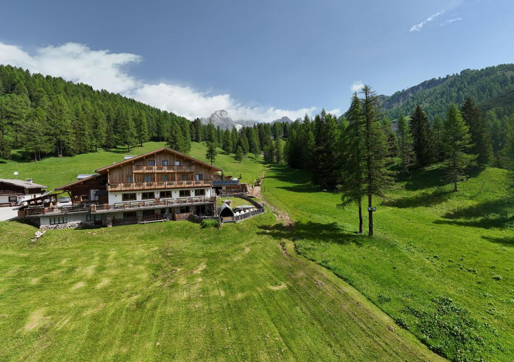Rifugio Flora Alpina Hotel Passo San Pellegrino Buitenkant foto